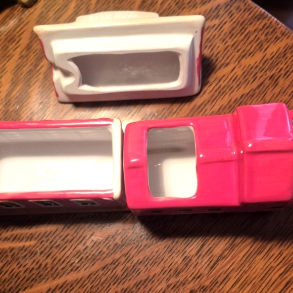 Vintage Coca-Cola Red and Green Cream And Sugar - Picture 8 of 11